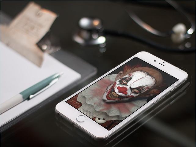 Scary  Faces Prank Friends